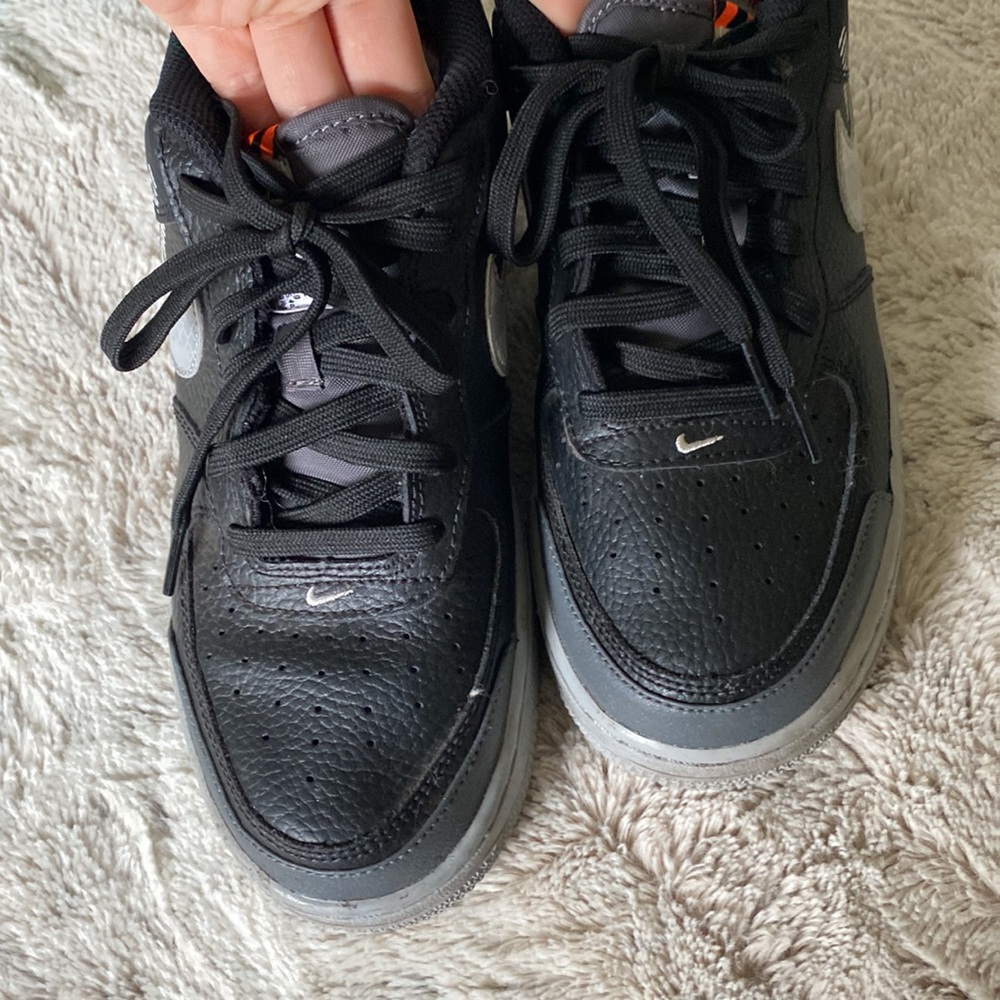 Nikes black reflective and orange nike air - Picture 5 of 5